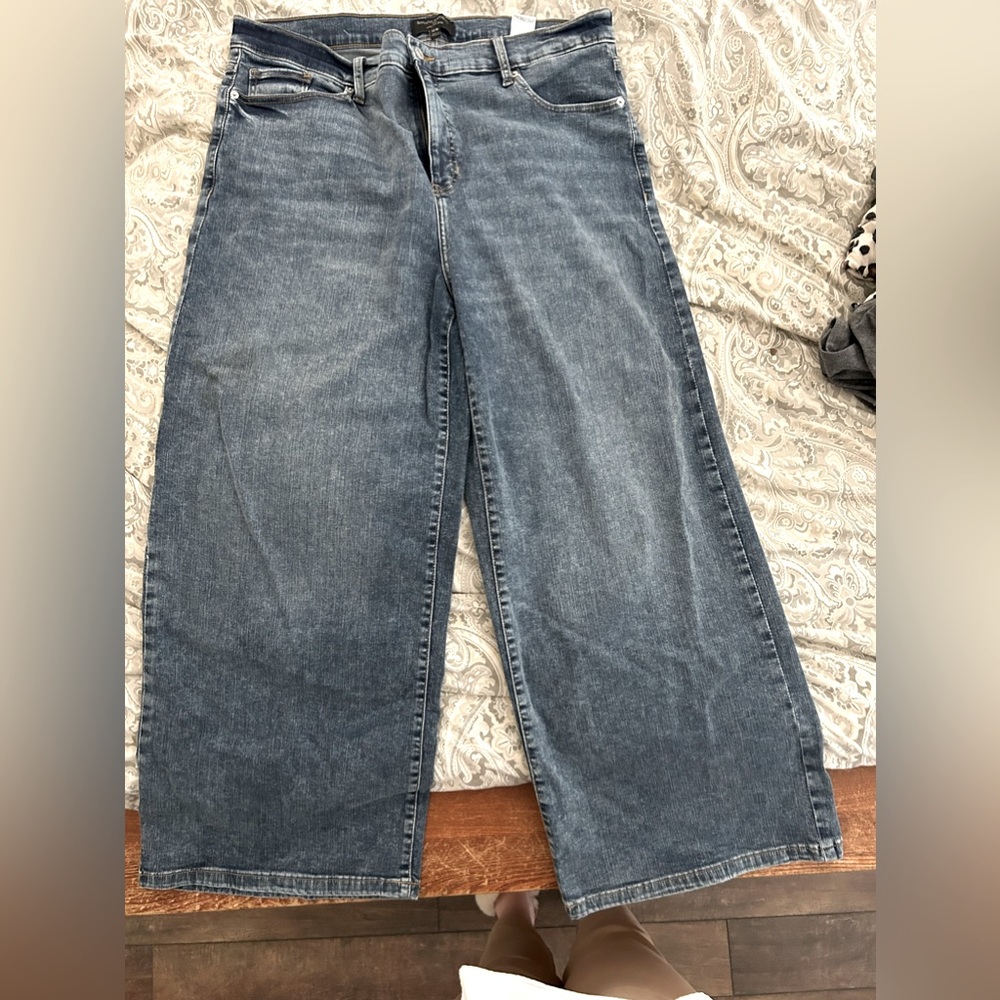 Banana Republic Wide Leg High Waisted Jeans